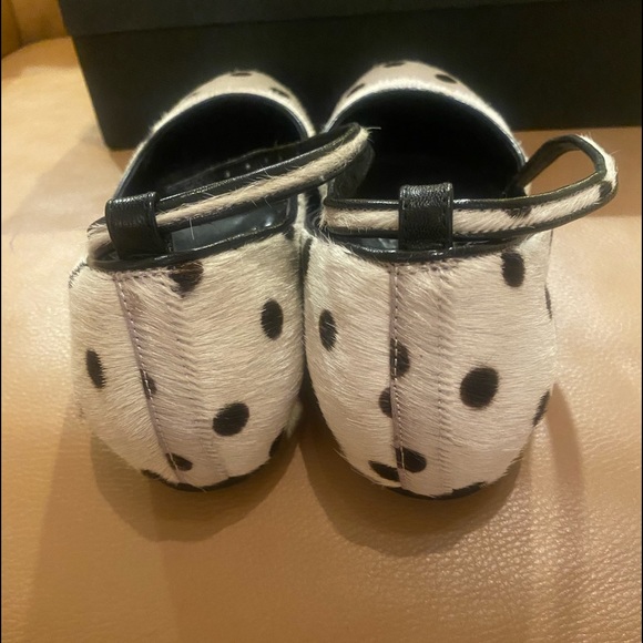 Alice & Olivia polka dot calf hair ballet flats with ankle strap. Size 8 1/2 - Picture 6 of 11